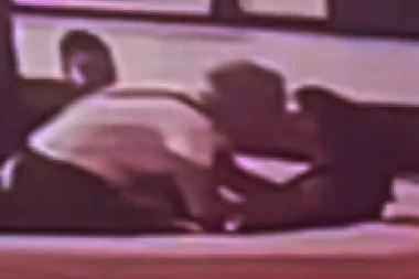 MATORA SMUVALA ZOLINU BIVŠU DEVOJKU: Pao sočan poljubac, eksplicitne scene obišle internet!