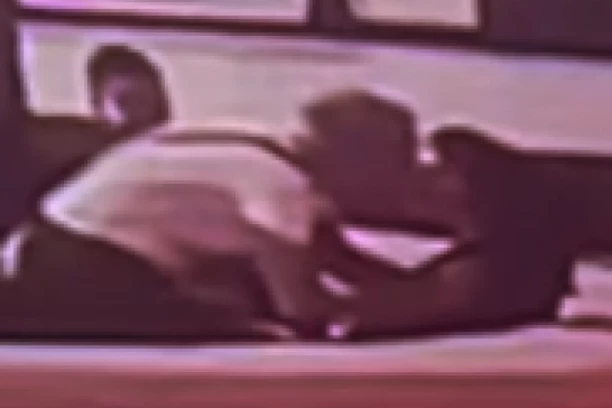 MATORA SMUVALA ZOLINU BIVŠU DEVOJKU: Pao sočan poljubac, eksplicitne scene obišle internet!