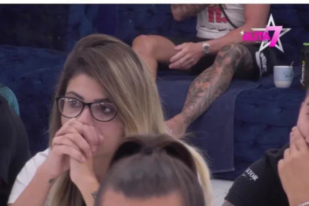 NASTAO MUK U BELOJ KUĆI! ANĐELA ŠPARAVALO UGLEDALA OVO! Svi šokirano posmatrali situaciju!