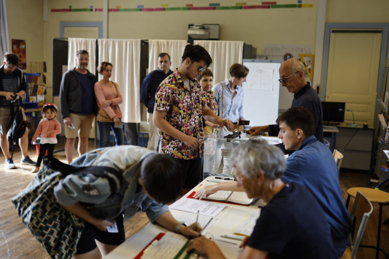 SHAME! ELECTIONS FOR THE RICH: Presidential candidate advised to avoid POOR VOTERS!