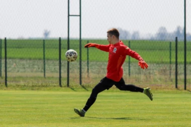 VELIKO POJAČANJE ZA VISOKE AMBICIJE: Potvrđena je saradnja sa golmanom šampionom iz višeg ranga!