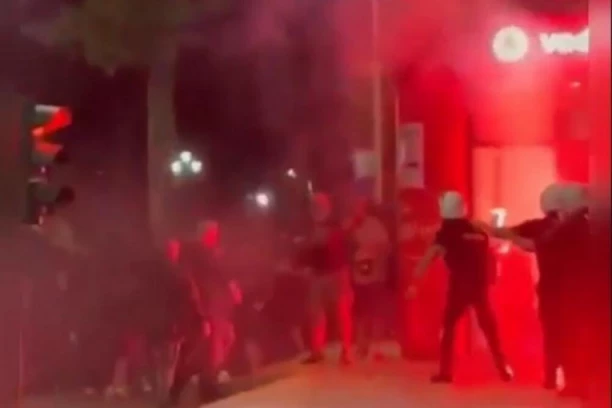 HAOS U TIRANI, IZBILI VELIKI NEREDI! Na kabinet Edija Rame bačeni molotovljevi kokteli! (VIDEO)