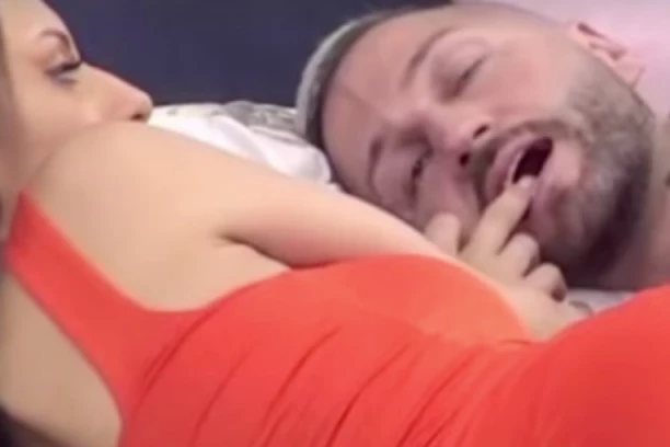 OD OVE SCENE MIONE I ŠA ĆE VAM SE OKRENUTI ŽELUDAC: Reper IZGRIZAO devojku od glave do pete, pa pokazao njen donji veš!