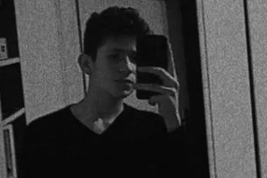 OVO JE MLADI GOLMAN KOJI JE NASTRADAO OD STRUJNOG UDARA U KAFIĆU! Prijatelji se opraštaju POTRESNIM PORUKAMA: "Bio je momak za primer!"