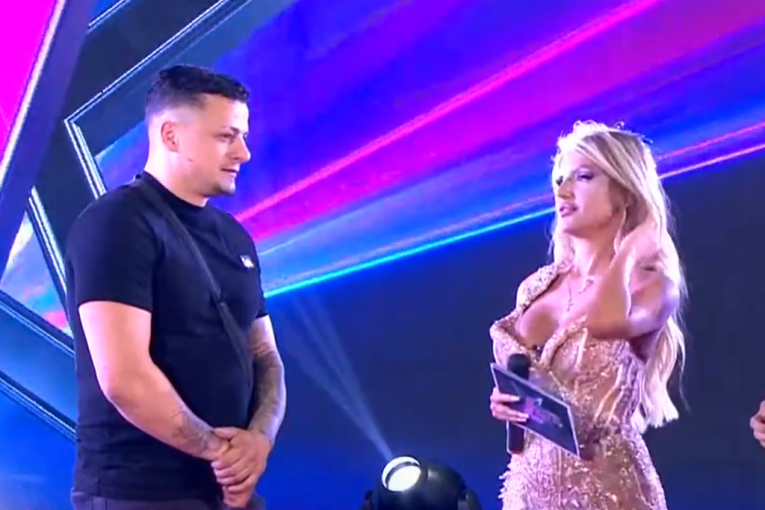 Terza kleknuo ispred majke Milice Velićković Elita 7 Zadruga 