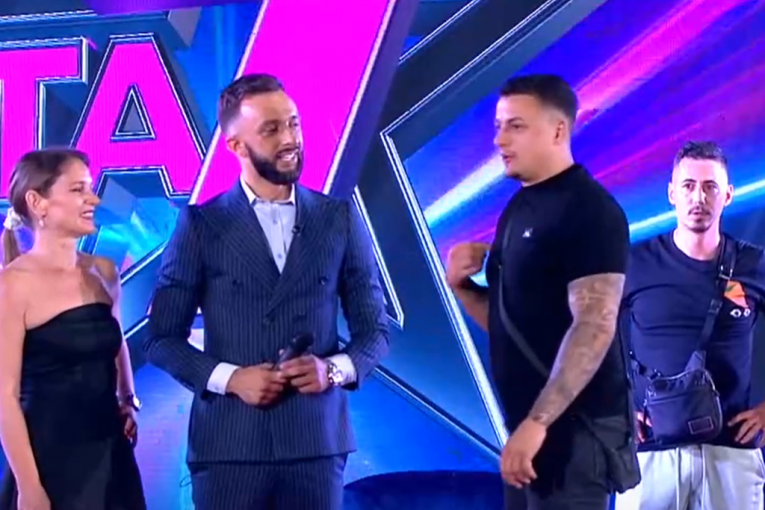 Terza kleknuo ispred majke Milice Velićković Elita 7 Zadruga 