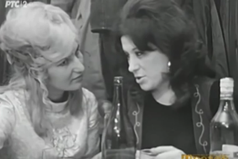 BEOGRADSKA OPERSKA DIVA I ŠABAČKA KAFANSKA PEVAČICA PRIČAJU O ZARADI:  Dve umetnice za istim stolom