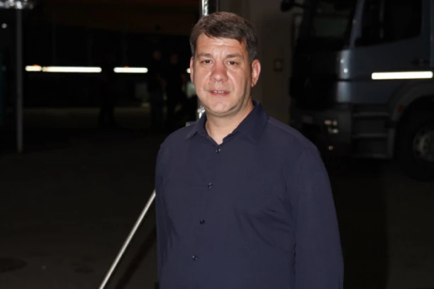 IVAN MARINKOVIĆ POTRAŽIO POMOĆ: Otkrivena LOKACIJA na kojoj se sada nalazi, OVO će ga izlečiti!