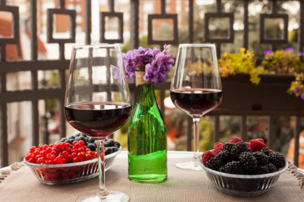 JEDNA VRSTA ALKOHOLA JE NAJBOLJA ZA HOLESTEROL I ZDRAVLJE CREVA: Istraživanje koje će vas iznenaditi!