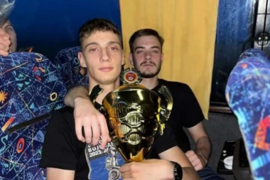 PETARDA NA "PARKU PRINČEVA": "Dizelka" u petoj brzini - mreža komšija je napunjena do vrha!