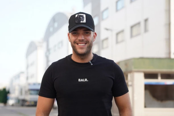 OVO JE OTAC ANĐELA RANKOVIĆA! Svi ga dobro znate iz ČUVENOG SPOTA, zbog ovoga maneken NE NOSI NJEGOVO PREZIME! (FOTO)