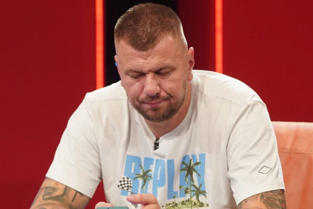 TUGA U DOMU JANJUŠEVIĆA! Janjušu nije dobro, završio u SUZAMA! (FOTO)