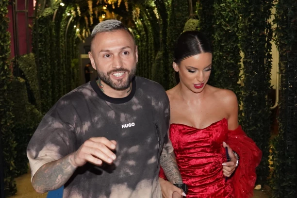 RASKID MIONE I ŠA U NAJAVI! Pojavio se ŠOK DOKAZ o BRAKU sa Ivanom, Jovanovićeva ne sme da sazna šta joj je uradio iza leđa!