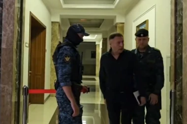 PUTINOV POSLANIK PRIVEDEN NA SASLUŠANJE: "Možete napisati da Vegner pije konjak sa američkim špijunom" (VIDEO)