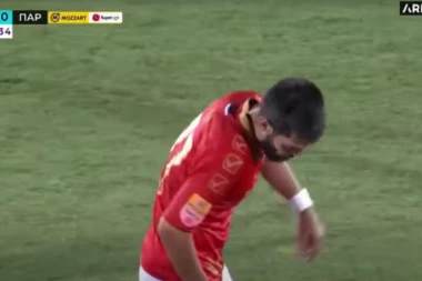 IMAMO PRVI CRVENI KARTON U NOVOJ SEZONI! Pogledajte BRUTALAN start na fudbaleru Partizana! (VIDEO)