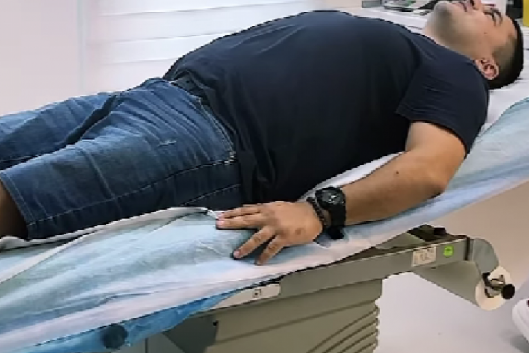 Nenad Macanović Bebica kod plastičnog hirurga