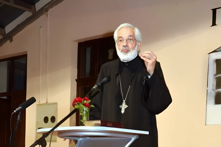 KAKO ČOVEK SAM NA SEBE NAVUČE BOLEST, A DA TOGA NIJE NI SVESTAN: Otac Miloš Vesin otkriva kako nas jedan duhovni teret fizički i mentalno razara!