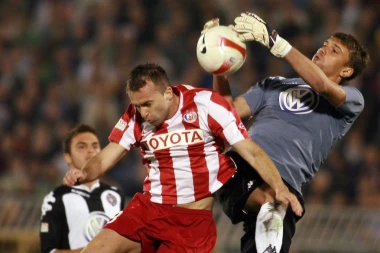 TRI TITULE I DVA KUPA JE OSVOJIO SA PARTIZANOM: Sada je odlučio da se "preseli" u crveno-bele boje!