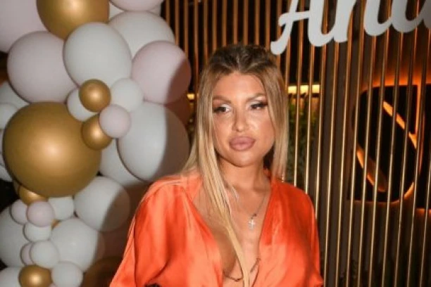 ON ĆE BITI ZAMENA IVANI ŠOPIĆ U ELITI: Voditeljka otkrila sve o PROMENI, zbog OVOGA će otići na bolovanje! (VIDEO)