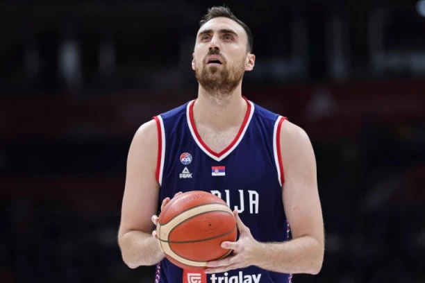 MILUTINOV "POLOMIO" OBRUČ! Jokićeva reakcija privukla najviše pažnje (VIDEO)