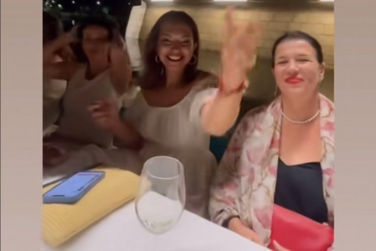 Sloboda Mićalović, Nataša Ninković i Nela Mihailović