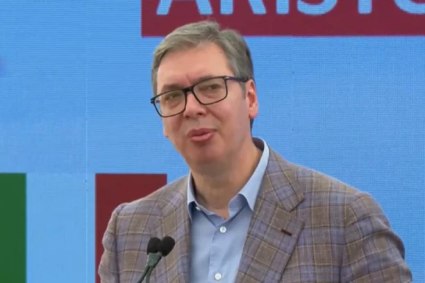 NOVE PRETNJE SMRĆU VUČIĆU! "Zviceru, mirnom rukom i oštrim okom gađaj ga pravo u čelo!"
