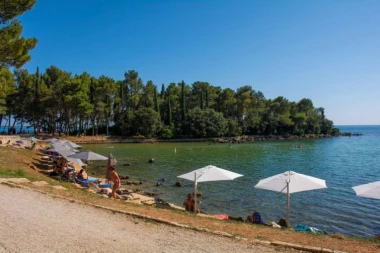 "ŠTEDELI SMO CELE GODINE DA BI DOŽIVELI OVO?": Gnevni turisti besni na Hrvate, komšije u potpunom šoku, PUKLA BRUKA NA BALKANU!