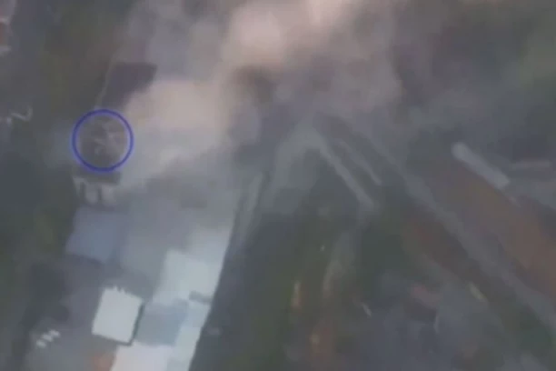 RUSI POGODILI LOKACIJU STRANIH PLAĆENIKA U UKRAJINI: Moćnim Iskanderom eliminisali 100 boraca (VIDEO)