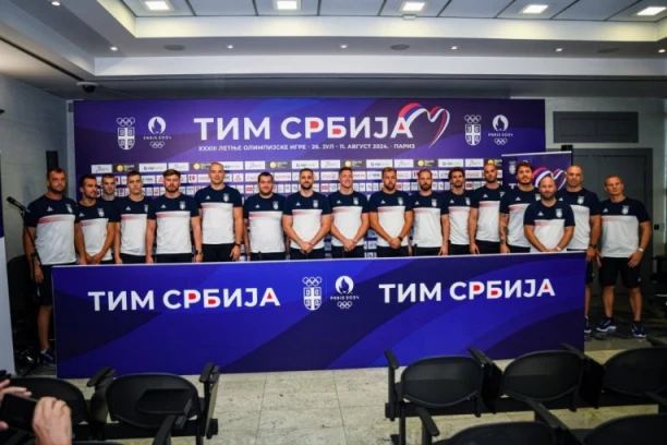 OLIMPIJSKI ŠAMPIONI KRENULI PO NOVO ZLATO: Vaterpolisti Srbije otputovali u Pariz!