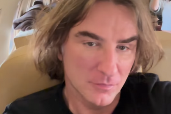 Želko Mitrović u avionu