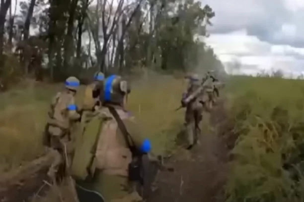 UKRAJINCI SE GRČEVITO BRANE! Najveće borbe kod OVOG grada, za 24 sata odbijeno čak 140 ruskih pokušaja proboja linije fronta! Dronovi udarili na Šebekino!