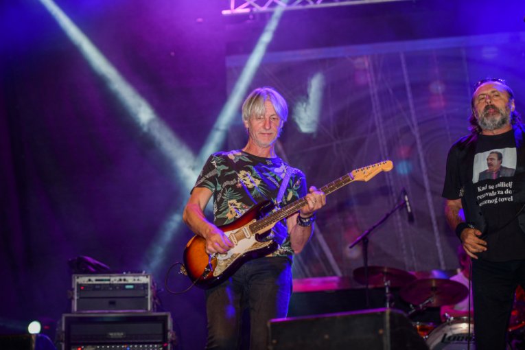 Nastup ,,Zabranjenog pušenja"