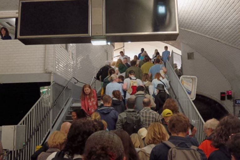 Navijači krenuli ka Rolan Garosu