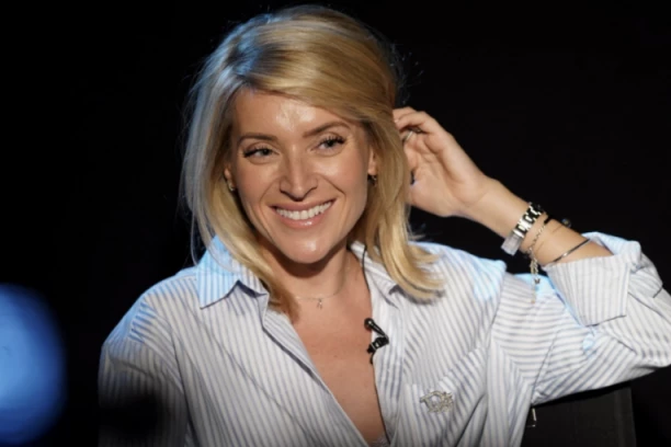 TRUDNA ANĐELKA PRPIĆ: Glumica objavila srećne vesti!