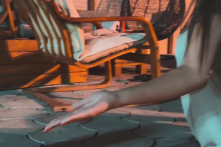 Majmun ukrao palačinku Mioni i Ša