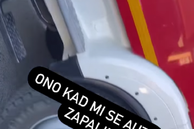 Lejdi Di se zapalila kola