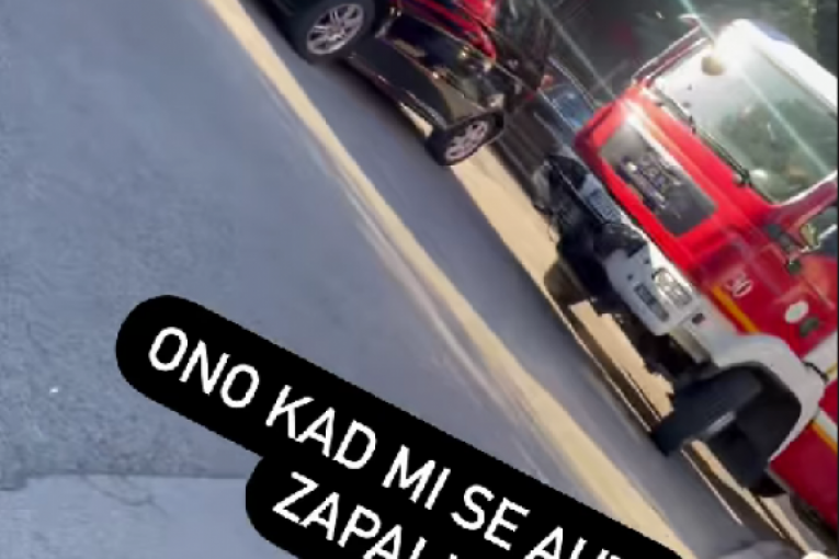 Lejdi Di se zapalila kola