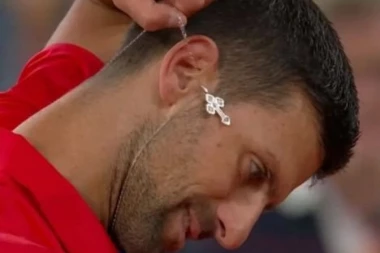 SVI SRBI SE DANAS MOLE ZA ĐOKOVIĆA! Amajlija sa Svete Gore donosi pobedu - ljudi pohitali u CRKVU da se POMOLE BOGU! (VIDEO)