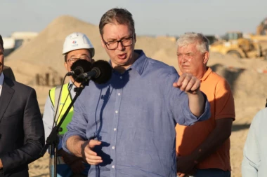 ONI KOJI DANAS "BRANE" LOZNICU SU ISTU UGASILI, NIKADA NE BIH OTROVAO SVOJ NAROD! Predsednik Vučić demolirao one koji preko litijuma jure poslaničke fotelje