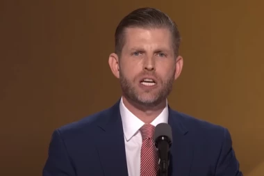 "POKUŠALI SU DA UNIŠTE MOG OCA I MELANIJU": Erik Tramp vikao i tresao se pred milionima gledalaca u programu (VIDEO)