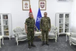 ČIM JE SLETEO, ODMAH KOD GENERALA MOJSILOVIĆA! Komandant KFOR-a u Beogradu razgovarao sa Načelnikom Generalštaba Vojske Srbije!