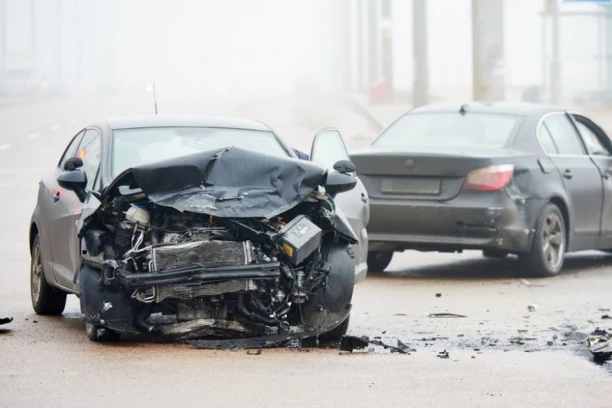 STRAVIČNA NESREĆA NA IBARSKOJ MAGISTRALI: Hitna pomoć na terenu, ima povređenih! (VIDEO)