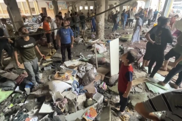 POGOĐENA STAMBENA ZGRADA, NAJMANJE 66 POGINULIH: Jezivi prizor na licu mesta, među ubijenima je najviše žena i dece