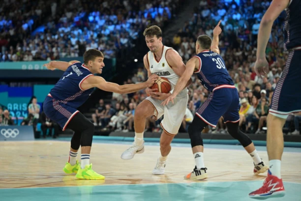 SUSRET ZLATA VREDAN! Bogdanović i Avramović se oduševili kad su videli ovu legendu (VIDEO)