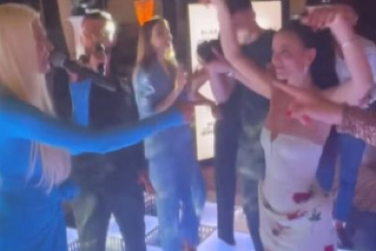 Jelena Karleuša i Milica Pavlović igraju na njenom rođendanu