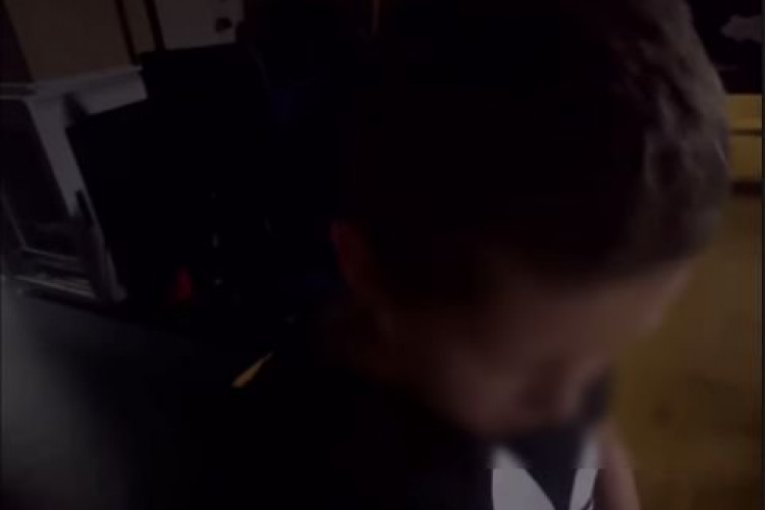 Kostu oduševio studio