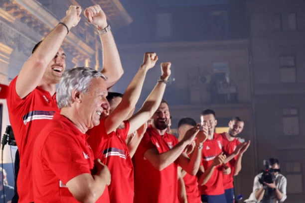 PEŠIĆ PROGOVORIO O KRAĐI PROTIV AMERA! Kari o ČUDNIM stvarima koje su se DEŠAVALE!