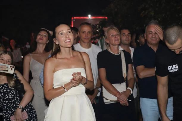 DA LI JELENA ĐOKOVIĆ TRAŽI OD NOVAKA DA IDE U PENZIJU? GOAT progovorio o temi koja zanima celu planetu!