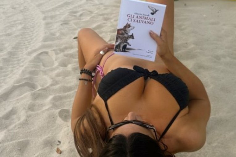 Klaudija Romani avgustovske temperature dovodi do tačke ključanja