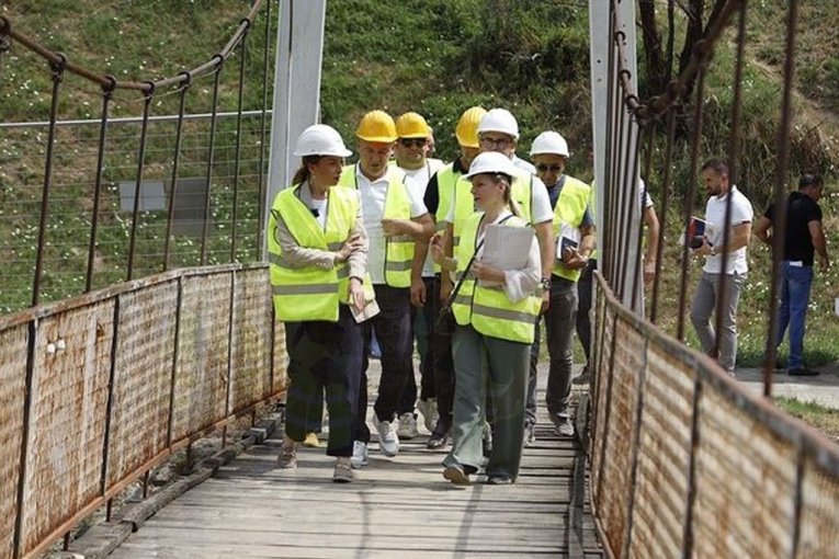 Ministarka Mesarović u obilasku Sijarinske banje